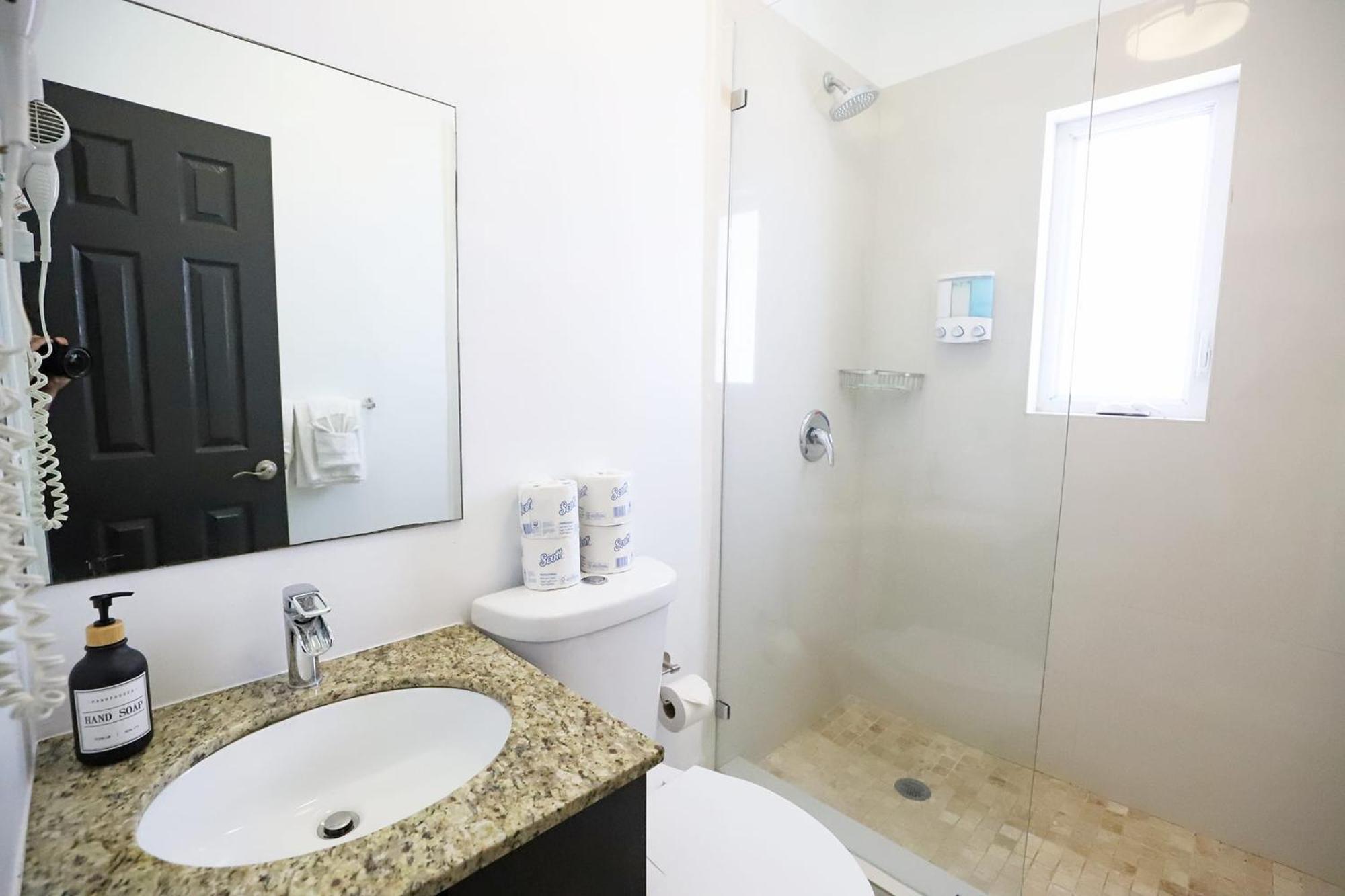 Miami Beach Apartment With Private Patio Free Parking Family Friendly No Pet Fee Ngoại thất bức ảnh